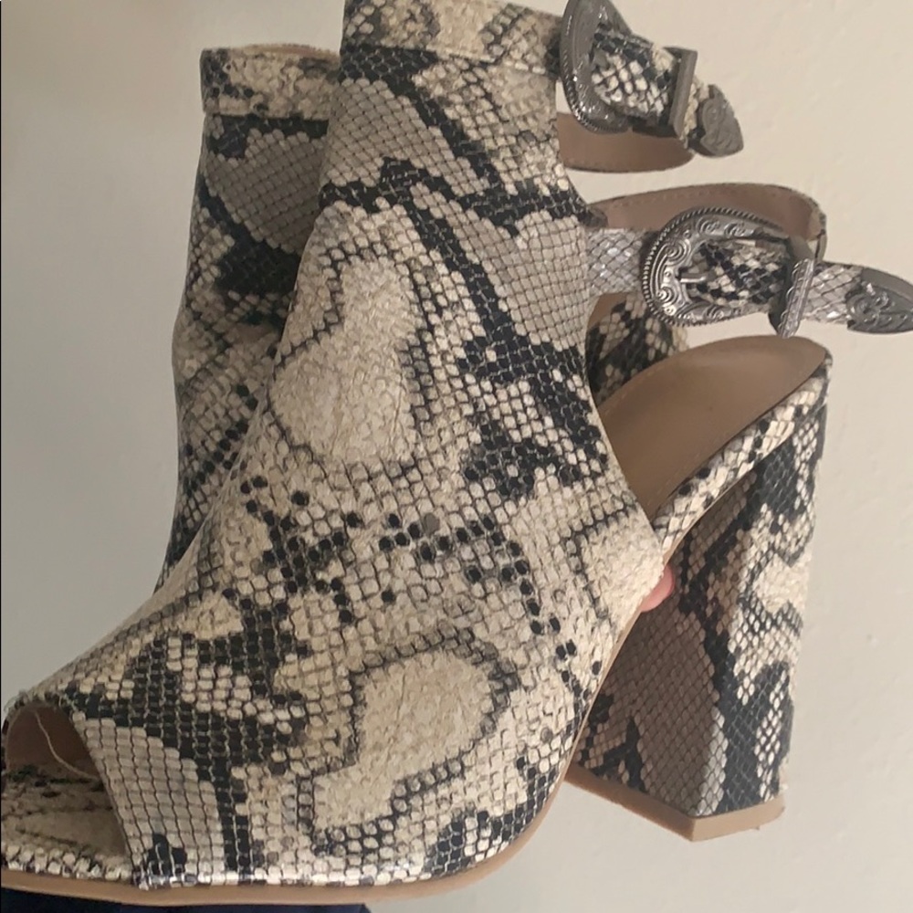 Snakeskin Open-toe Mules